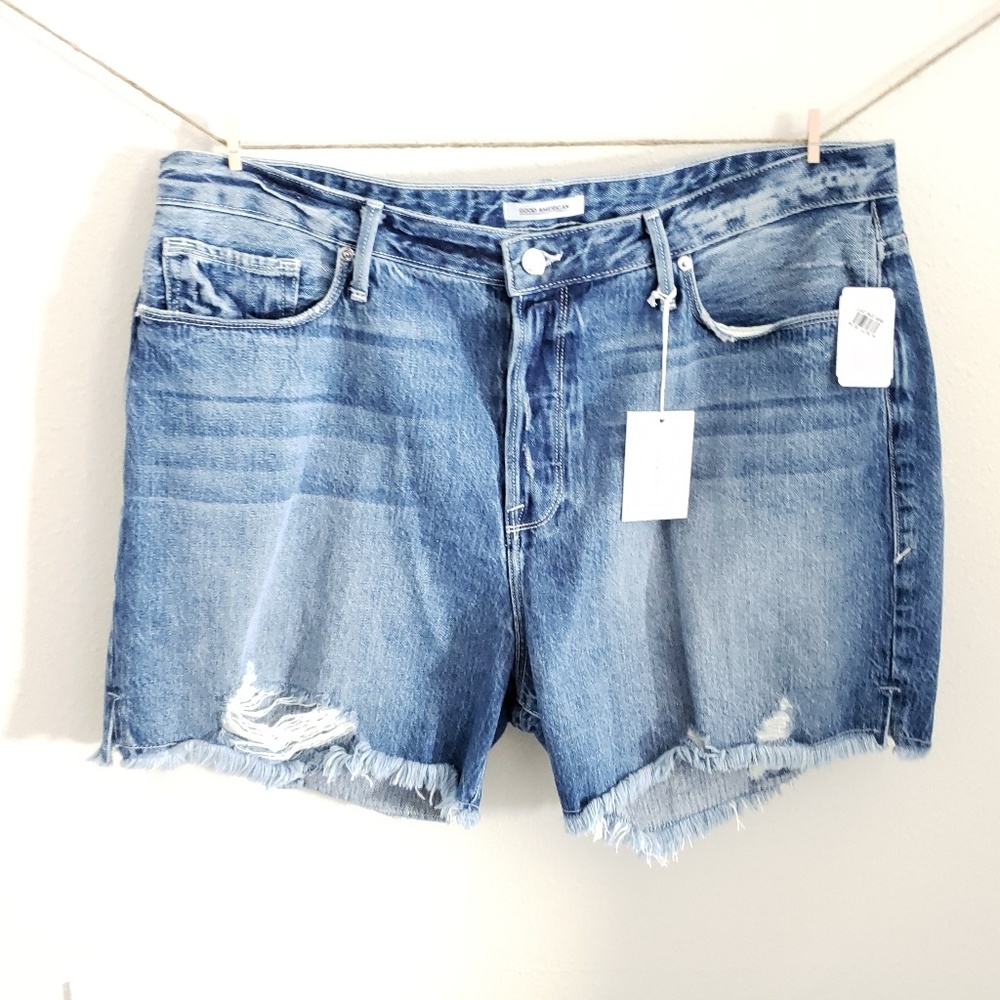 Good American Shorts Size 16